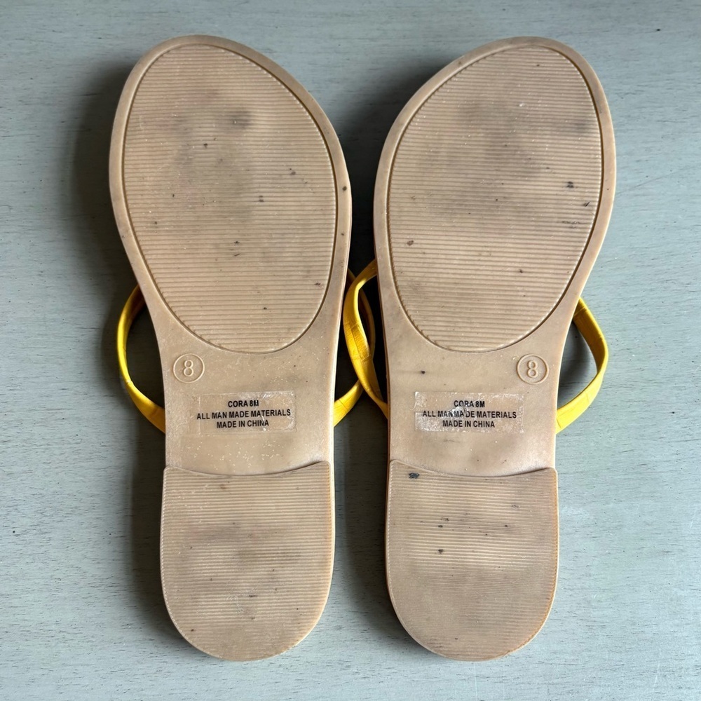 Cushionaire Women's Memory Foam Tan Yellow Flip Flop Thong Sandals Sz 8 Summer - Picture 7 of 8